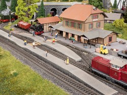 Noch 66012 H0 - Perron tijdperk III?–?IV